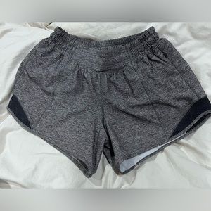 Lululemon Hotty hot size 4
